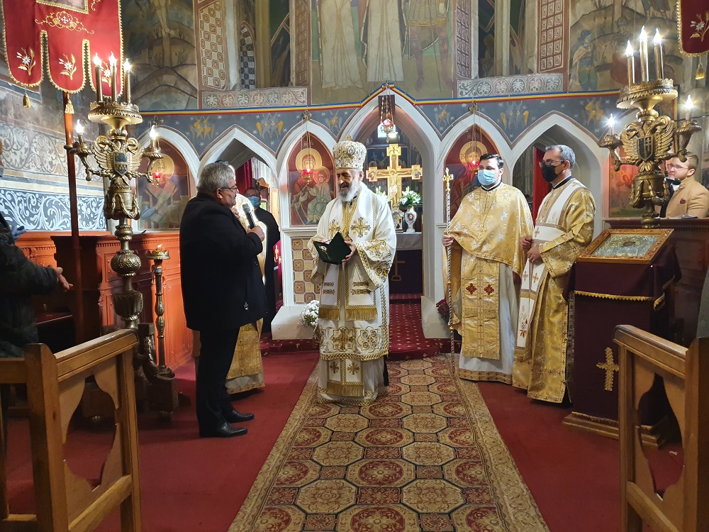 Liturghie arhiereasca in parohia Zlatna II, protopopiatul Alba Iulia