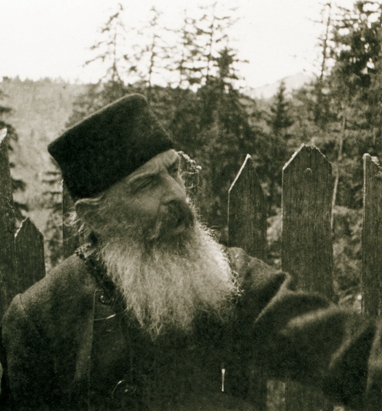 daniil sandu tudor la manastire