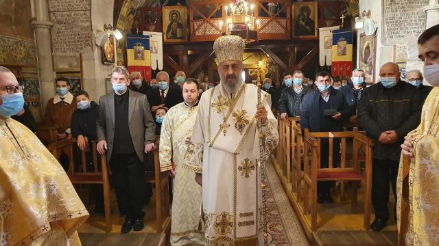 Slujire arhiereasca in parohia Zlatna II