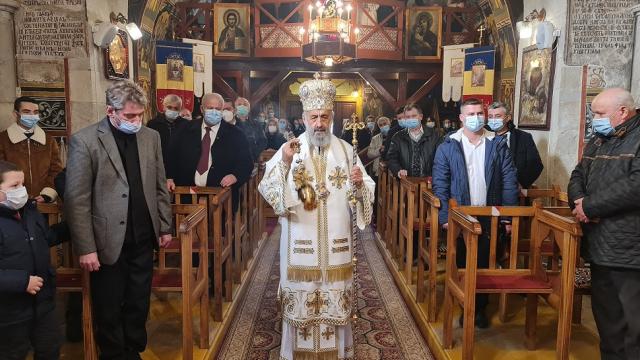 IPS Irineu, liturghisind in parohia Zlatna II