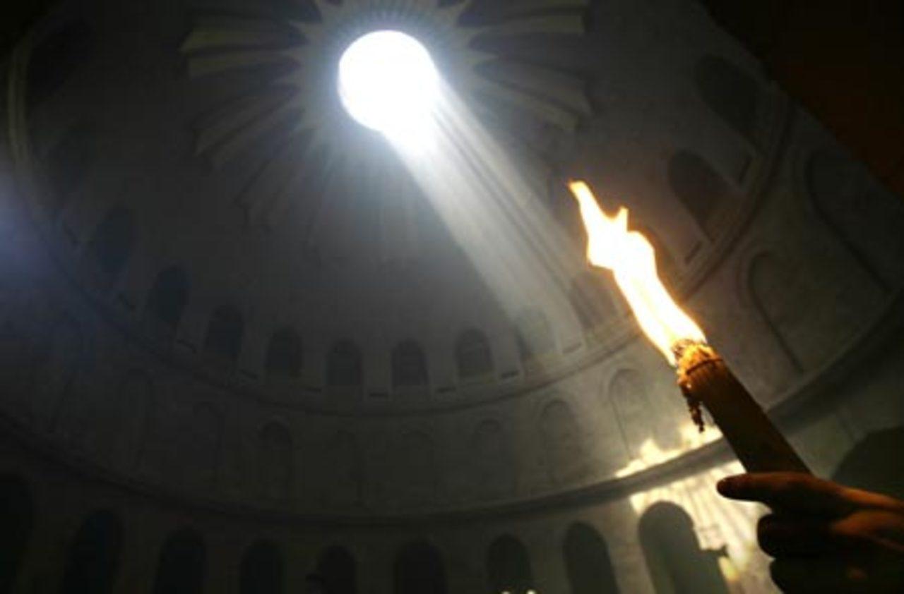 Sfânta Lumina de la Ierusalim va fi adusă şi la Alba Iulia | Reîntregirea